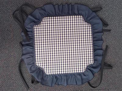 27- COJIN SILLA VICHY AZUL CON VOLANTE LISO